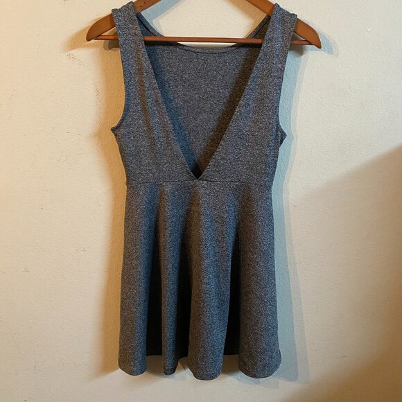 H&M DIVIDED SMALL GRAY SLEEVELESS DRESS - Picture 3 of 5